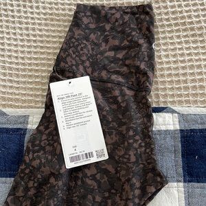 NWT LULULEMON ALIGN 25” leggings size 4